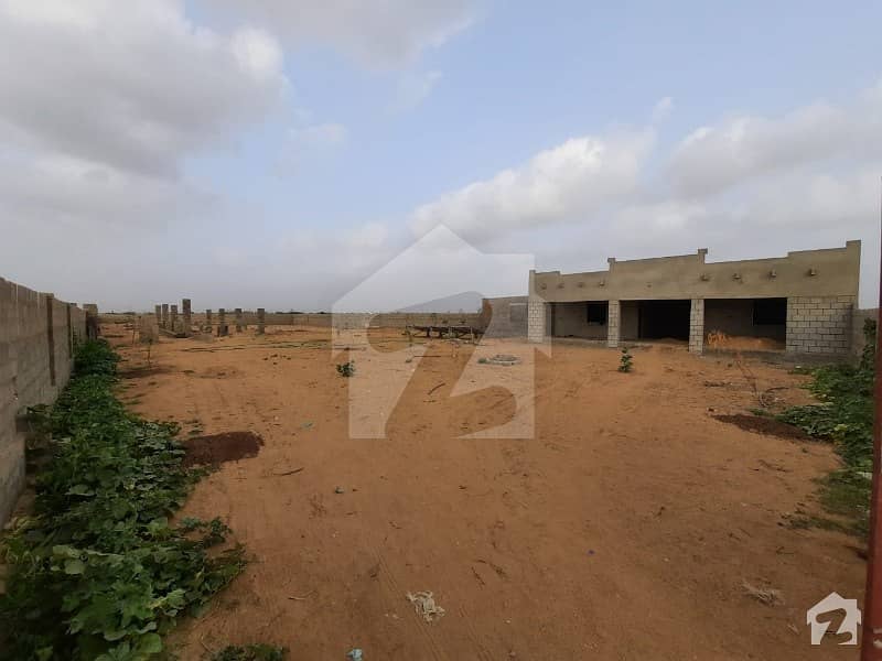 5000 Square Feet Farm House For Grabs In Gadap Town 5000 Square Feet Farm House For Grabs In Gadap Town