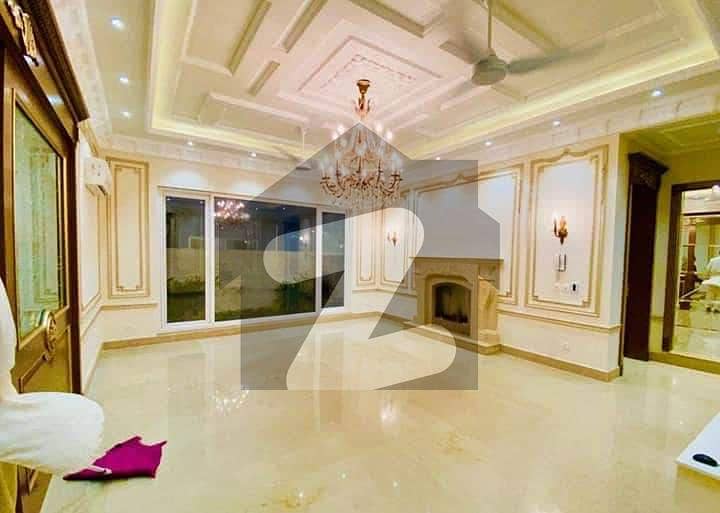 طارق گارڈنز ۔ بلاک ڈی طارق گارڈنز لاہور میں 5 کمروں کا 10 مرلہ مکان 2.3 کروڑ میں برائے فروخت۔