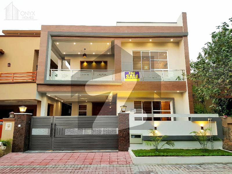 High Quality 10 Marla Luxurious House For Sale In Bahria Town