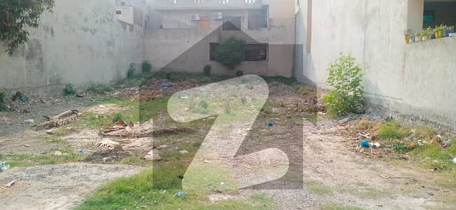 ایڈن بلیوارڈ ایڈن لاہور میں 5 مرلہ رہائشی پلاٹ 57 لاکھ میں برائے فروخت۔
