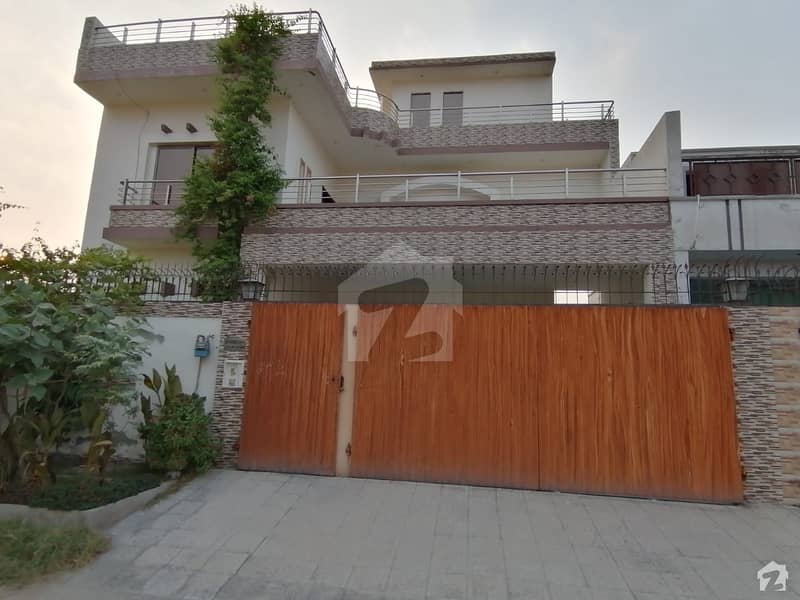 Ideal 10 Marla House Available In Millat Town, Faisalabad