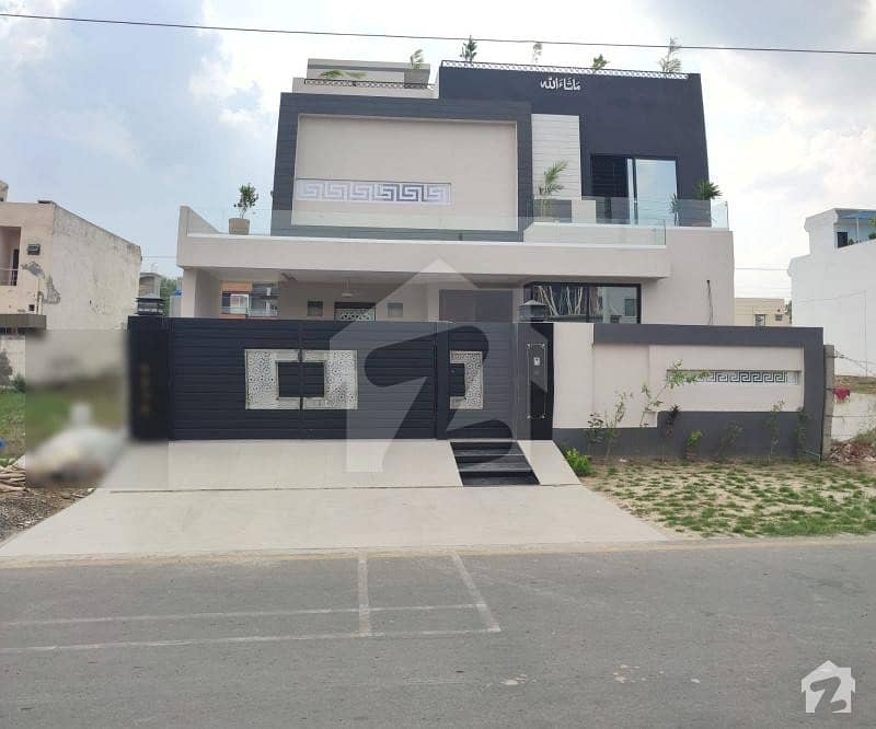 A Block 10 Marla Modern House Available For Sale
