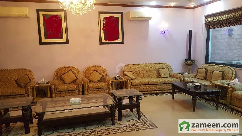 1 Kanal Luxury House On Main Faisal Town