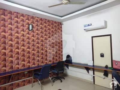 الہلال سوسائٹی کراچی میں 3 کمروں کا 7 مرلہ فلیٹ 2.05 کروڑ میں برائے فروخت۔