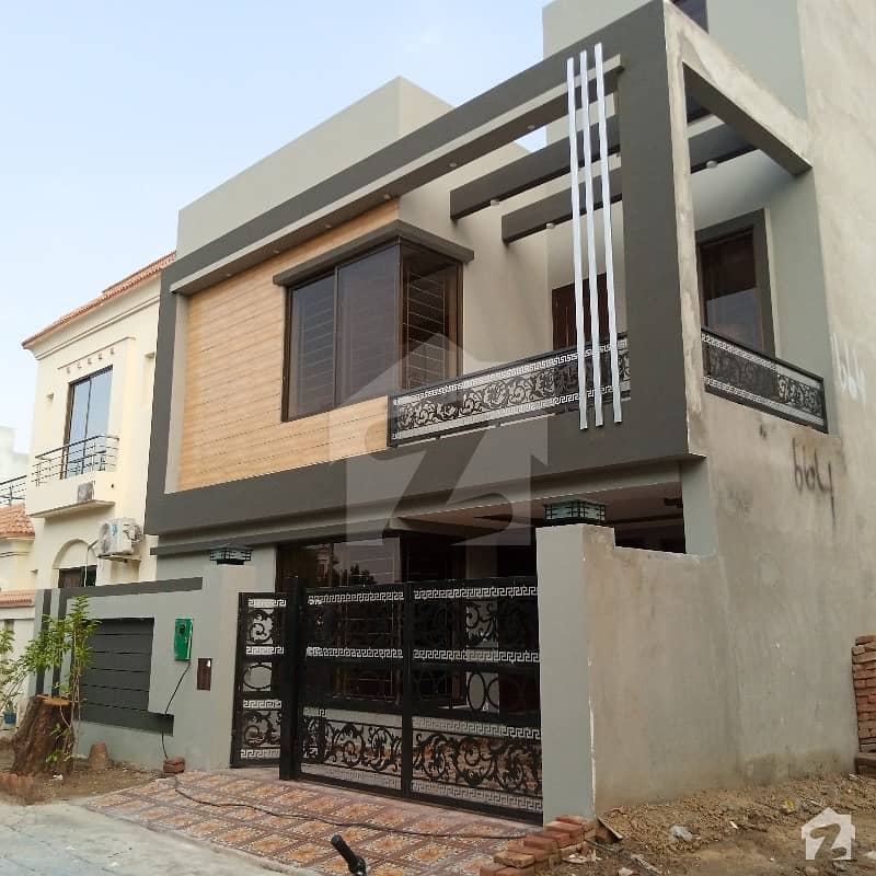 5 Marla Lda Approve Brand New House Facing Park All Facilities Available