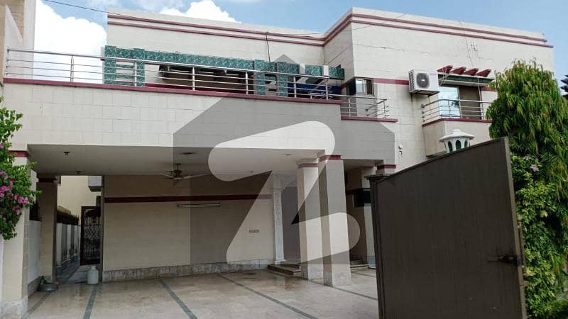 1 Kanal Use Bungalow For Sale In Sui Gas Society Phase 1 - Block B Near Dha Phase 5 Lahore