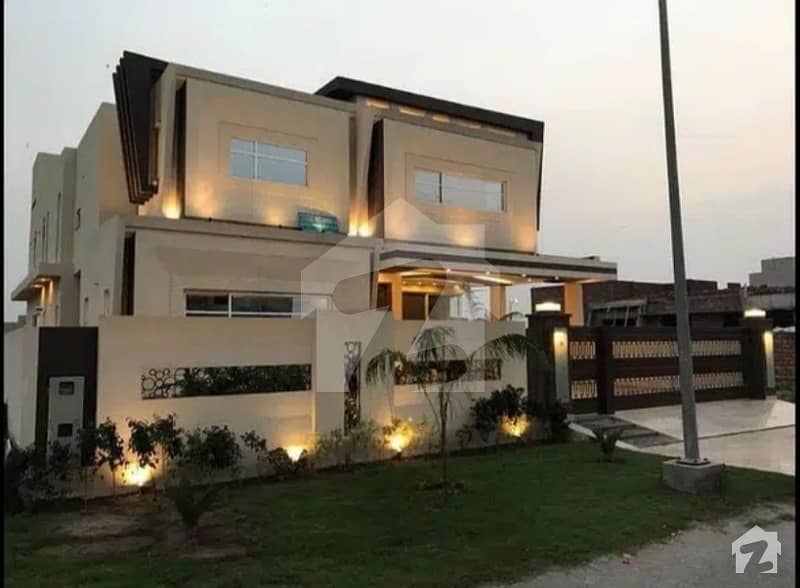 Brand New 9 Bedroom Triple Storey House For Rent In Korang Town