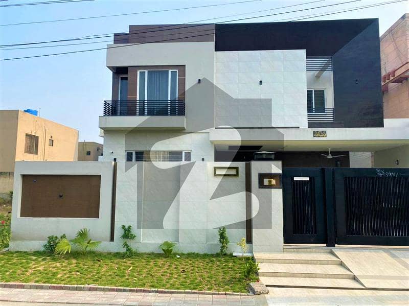 Semi Furnished Kanal Modern House Is Up For Sale