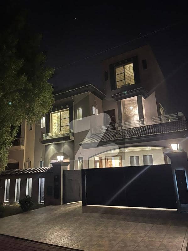 10 MARLA OUTCLASS SOLID CONSTRUCTION HOUSE FOR SALE IN BAHRIA TOWN LAHORE SECTOR C JASMINE BLOCK