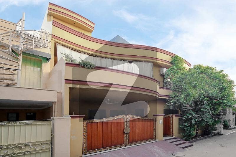 10 Marla Used House In New Iqbal Park, Main Blvd, Dha 10 Marla Used House In New Iqbal Park, Main Blvd, Dha