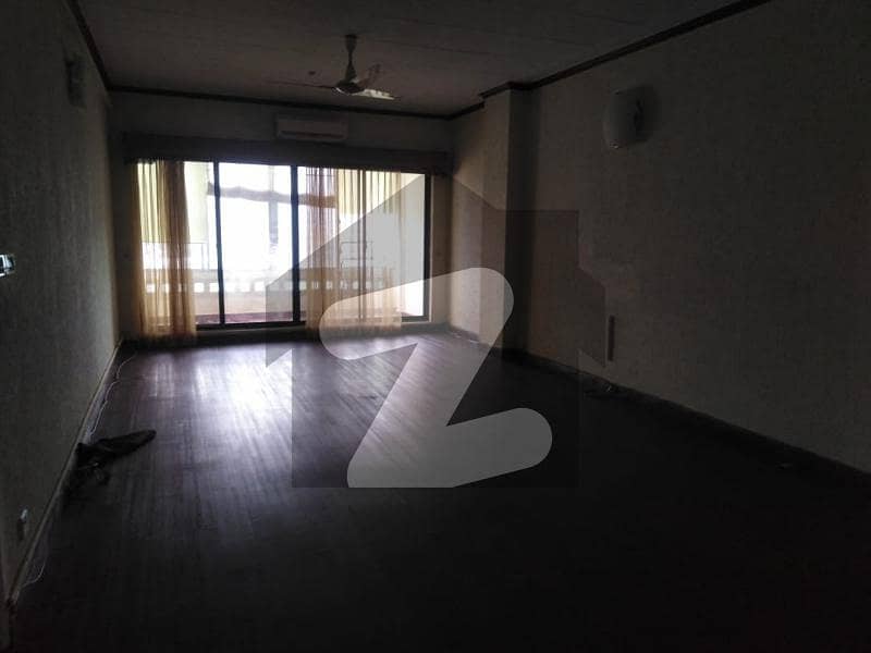 Executiv Suites 4 Bedrooms Flat For Sale