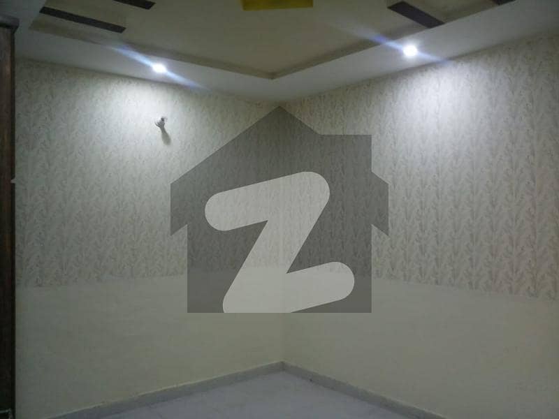 2 Marla Flat Is Available In Samanabad