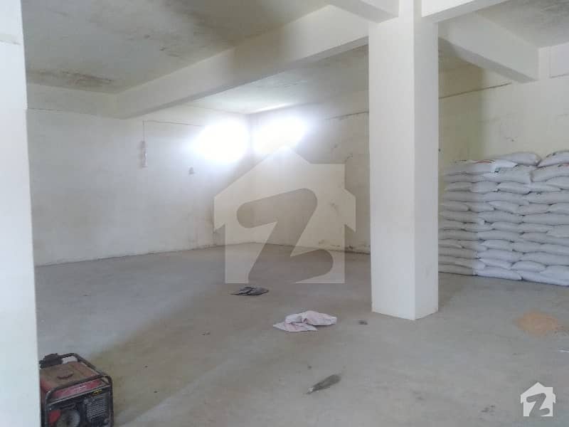 In Korangi - Sector 50-C Warehouse For Sale Sized 10368 Square Feet