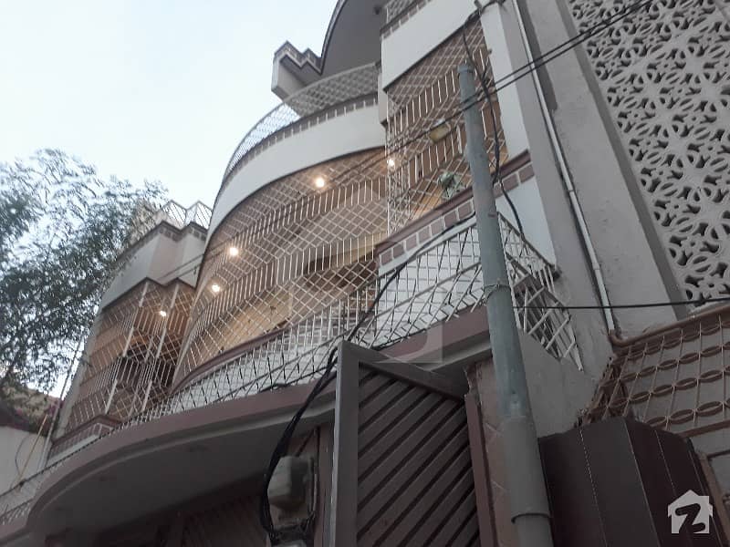 بفر زون - سیکٹر 15-A / 4 بفر زون نارتھ کراچی کراچی میں 2 کمروں کا 5 مرلہ زیریں پورشن 19 ہزار میں کرایہ پر دستیاب ہے۔