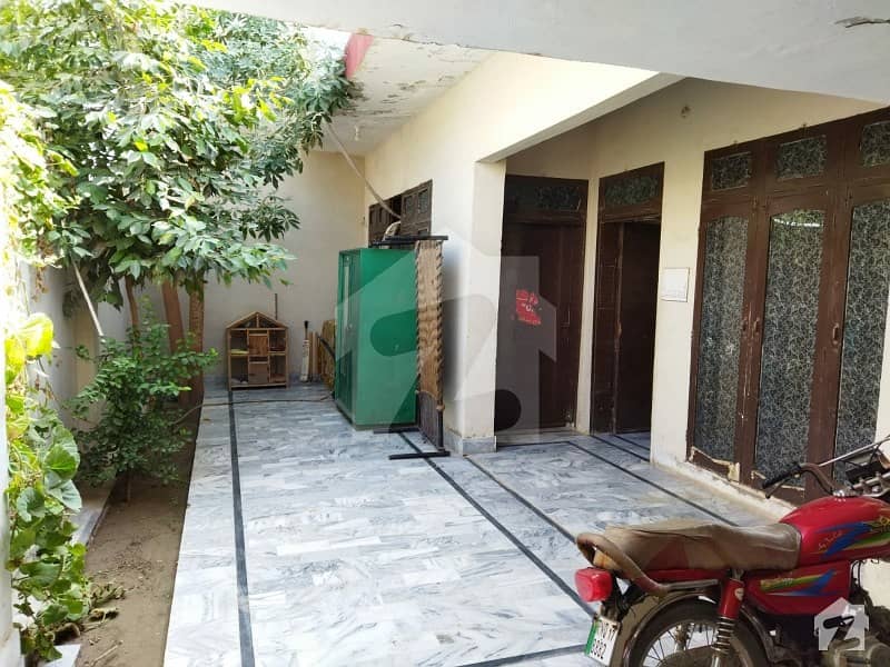 House For Sale Situated In Gulshan-E-Iqbal