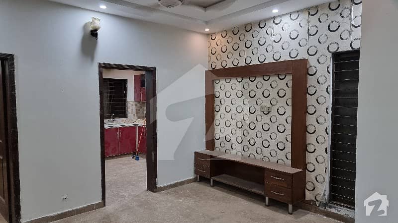 بحریہ ٹاؤن سیکٹرڈی بحریہ ٹاؤن لاہور میں 3 کمروں کا 6 مرلہ مکان 50 ہزار میں کرایہ پر دستیاب ہے۔