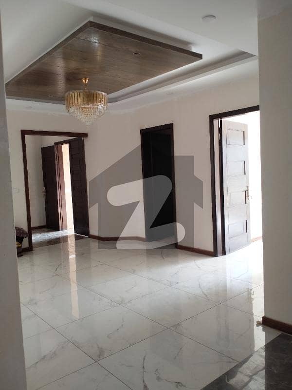 ڈی ایچ اے فیز 7 ایکسٹینشن ڈی ایچ اے ڈیفینس کراچی میں 3 کمروں کا 6 مرلہ مکان 6 کروڑ میں برائے فروخت۔