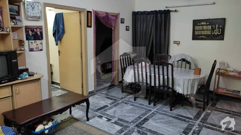 شاہ جمال لاہور میں 2 کمروں کا 4 مرلہ فلیٹ 80 لاکھ میں برائے فروخت۔