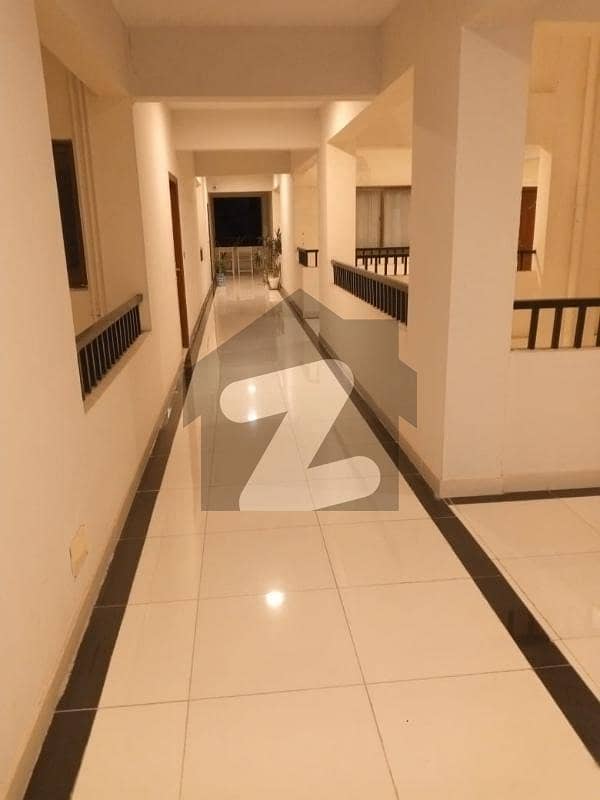 Flat 950 Square Feet For Rent In Gulberg