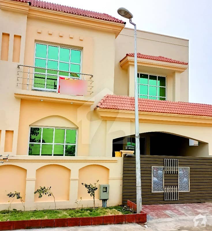 New 7 Marla Prime Location House For Sale In Bahria Town