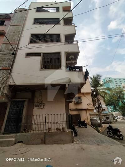 سینٹرل جیکب لائنز جمشید ٹاؤن کراچی میں 4 کمروں کا 2 مرلہ مکان 2 کروڑ میں برائے فروخت۔
