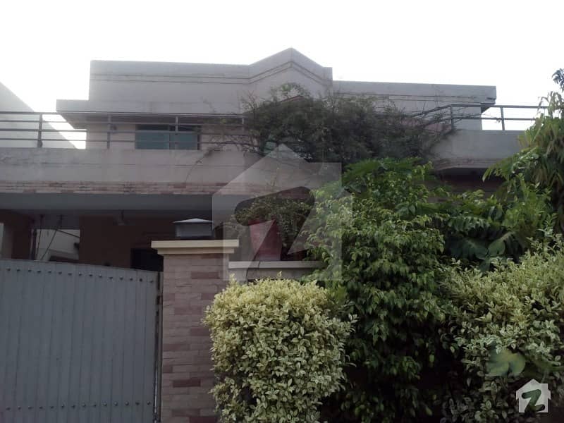 ڈی ایچ اے فیز 2 ڈیفنس (ڈی ایچ اے) لاہور میں 3 کمروں کا 1 کنال زیریں پورشن 80 ہزار میں کرایہ پر دستیاب ہے۔