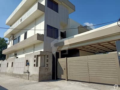 17 Marla House In Rehman Shaheed Road For Sale