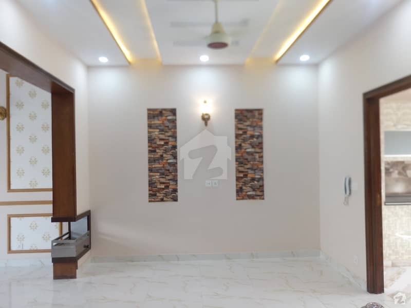 Get This Prominently Located House For Great Price In Lahore Green City