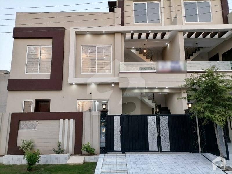 کینال گارڈن ۔ بلاک سی کینال گارڈن لاہور میں 6 کمروں کا 5 مرلہ مکان 1.55 کروڑ میں برائے فروخت۔ کینال گارڈن ۔ بلاک سی کینال گارڈن لاہور میں 6 کمروں کا 5 مرلہ مکان 1.55 کروڑ میں برائے فروخت۔
