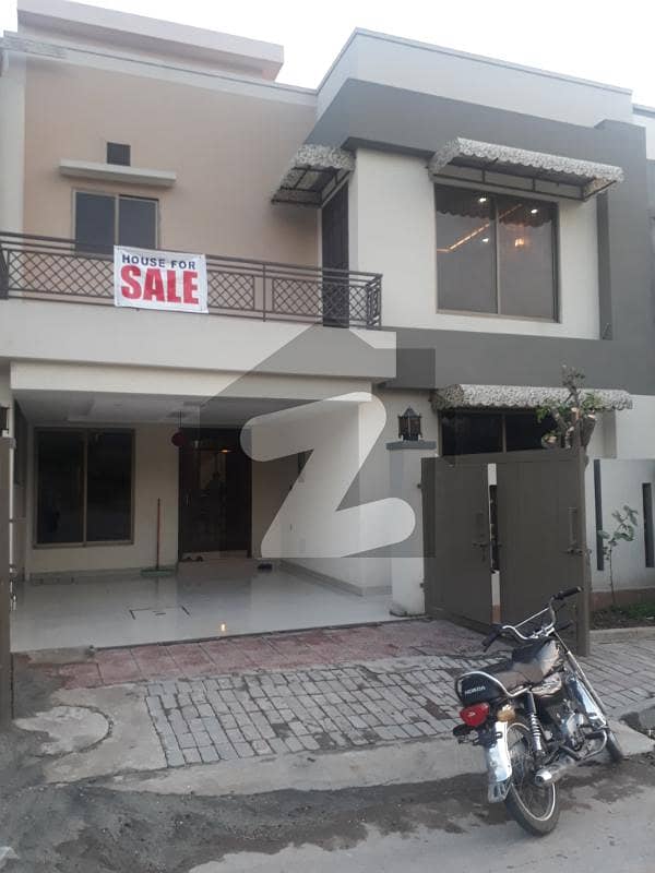 7 Marla Brand New House For Sale,Abu Bakar Block
