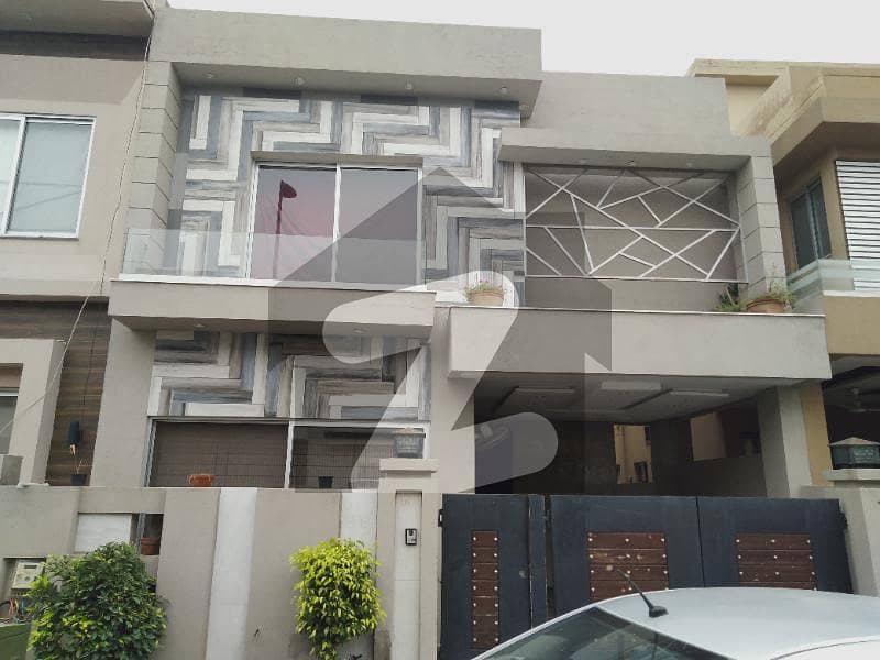 DEFENCE SLIGHTLY USED FIVE MARLA FULL HOUSE FOR RENT IN DHA LAHORE