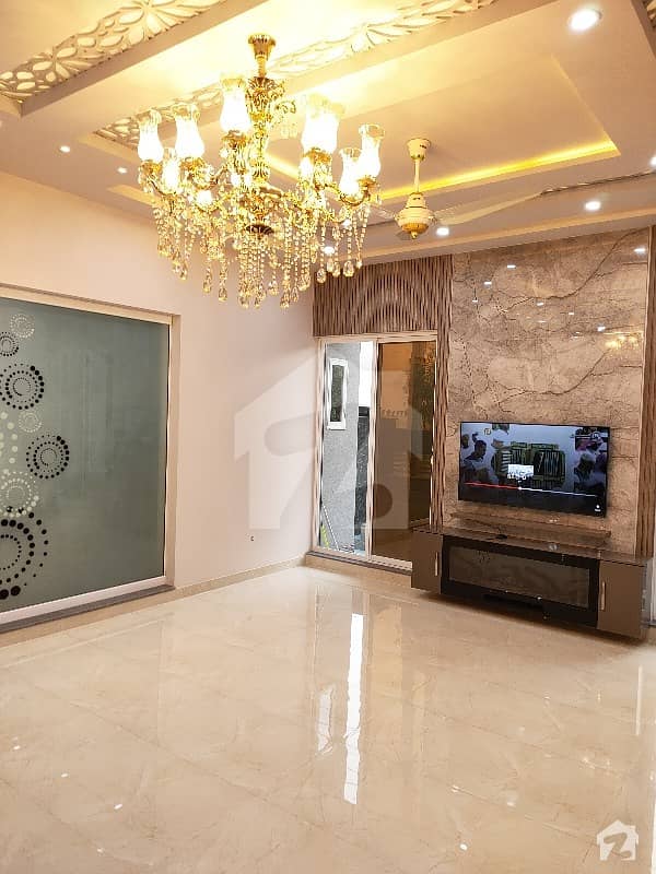 ایڈن ویلی فیصل آباد میں 4 کمروں کا 11 مرلہ مکان 4.7 کروڑ میں برائے فروخت۔