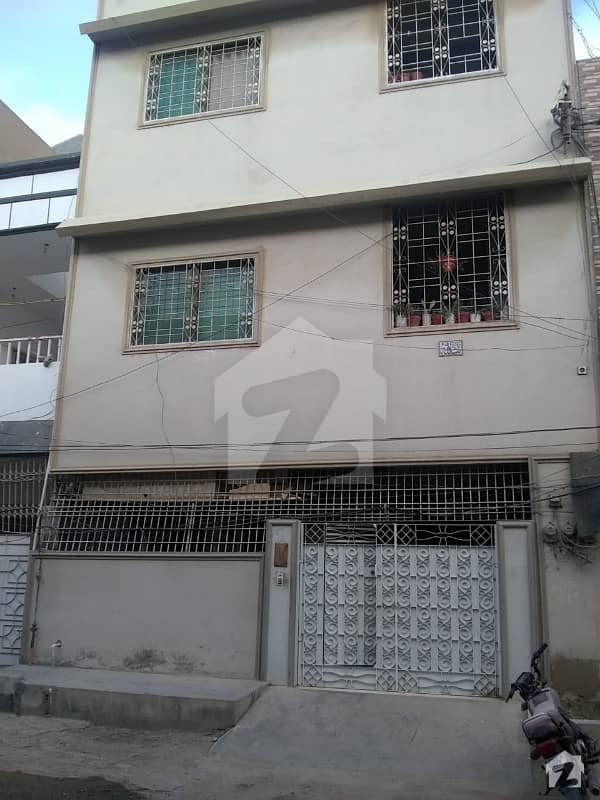 بفر زون سیکٹر 15-A / 3 بفر زون نارتھ کراچی کراچی میں 8 کمروں کا 5 مرلہ مکان 2.3 کروڑ میں برائے فروخت۔