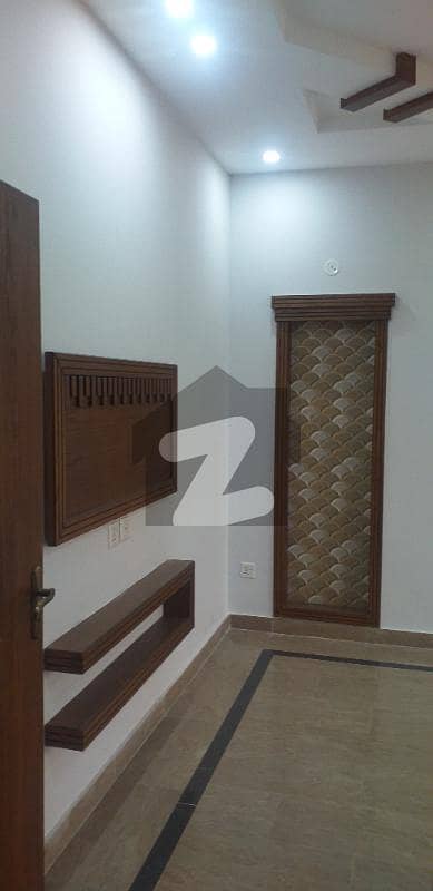 ایل ڈی اے ایوینیو ۔ بلاک ڈی ایل ڈی اے ایوینیو لاہور میں 3 کمروں کا 10 مرلہ بالائی پورشن 35 ہزار میں کرایہ پر دستیاب ہے۔