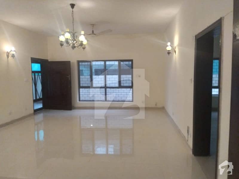 G-10 Beautiful Three Bed Portion For Rent