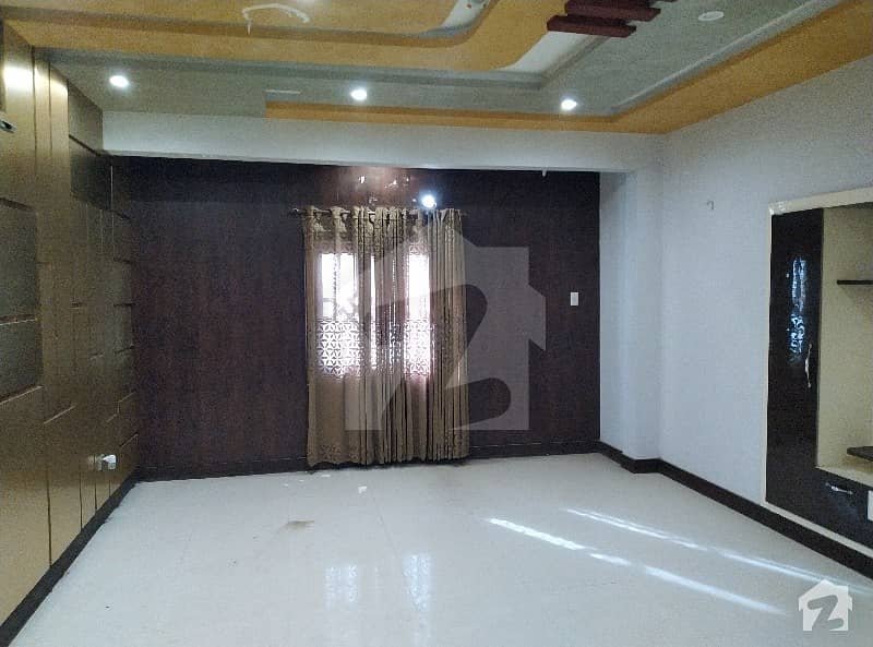سِی ویو اپارٹمنٹس کراچی میں 3 کمروں کا 10 مرلہ فلیٹ 4 کروڑ میں برائے فروخت۔