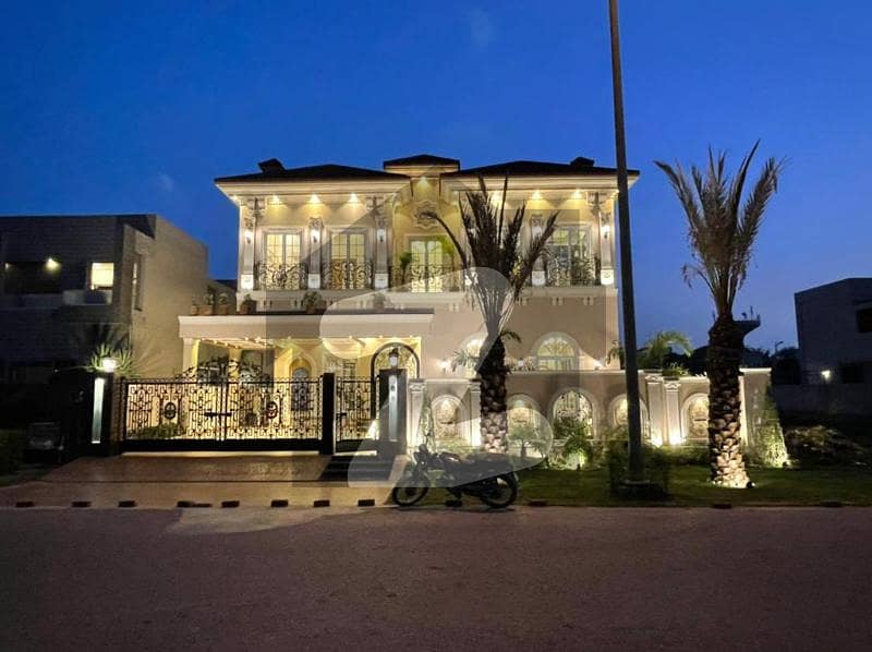 1 KANAL MOST BEAUTIFUL BRAND NEW ROYAL CLASS BANGLOW FOR SALE IN DHA PHASE 6.