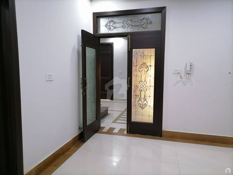 Ideally Located House Available In Allama Iqbal Town With Irresistible Features