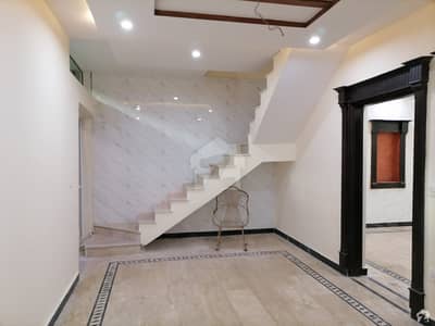 حیات آباد فیز 1 - ڈی4 حیات آباد فیز 1 حیات آباد پشاور میں 7 کمروں کا 5 مرلہ مکان 2.8 کروڑ میں برائے فروخت۔ حیات آباد فیز 1 - ڈی4 حیات آباد فیز 1 حیات آباد پشاور میں 7 کمروں کا 5 مرلہ مکان 2.8 کروڑ میں برائے فروخت۔