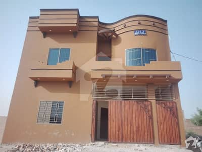 Gorgeous 900 Square Feet House For Sale Available In Chak 9