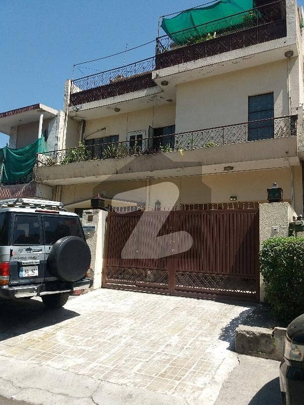 G 10,30x50 Double Storey House For Sale