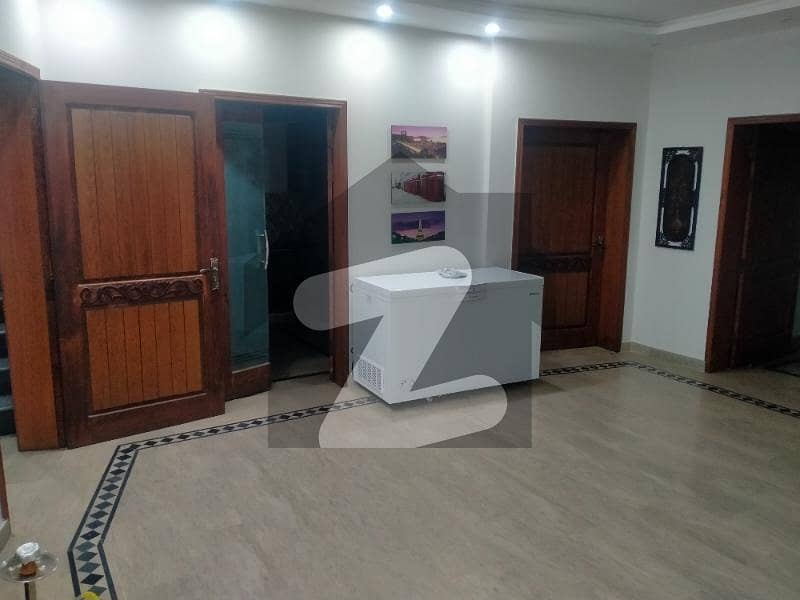 8 Marla House Facing Park For Rent Available In Valencia Town Lahore