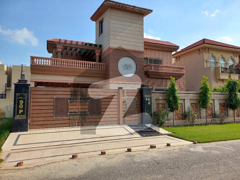 One Kanal Luxury Bungalow For Sale at Prime Location Near Park Mosque