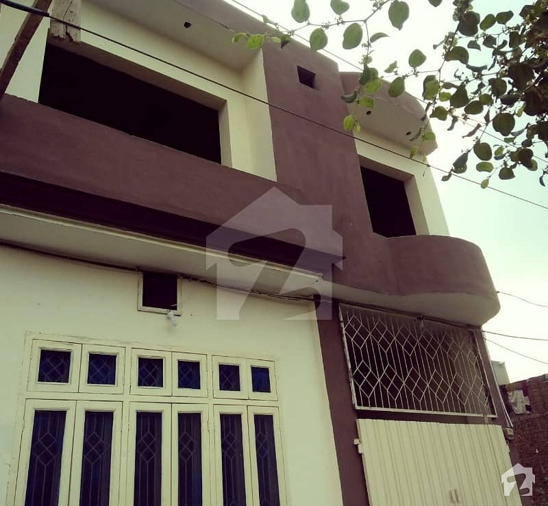 ملت ٹاؤن فیصل آباد میں 3 کمروں کا 3 مرلہ مکان 52 لاکھ میں برائے فروخت۔