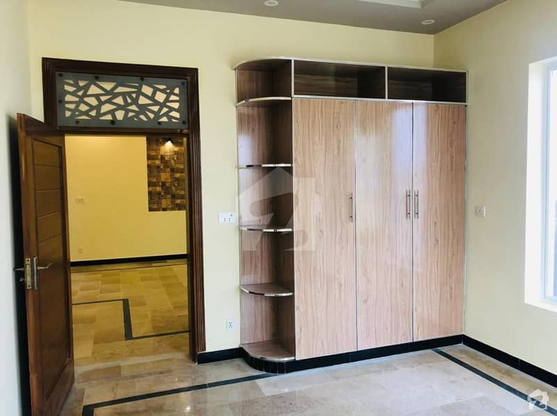 House Sized 5 Marla Available In Hayatabad