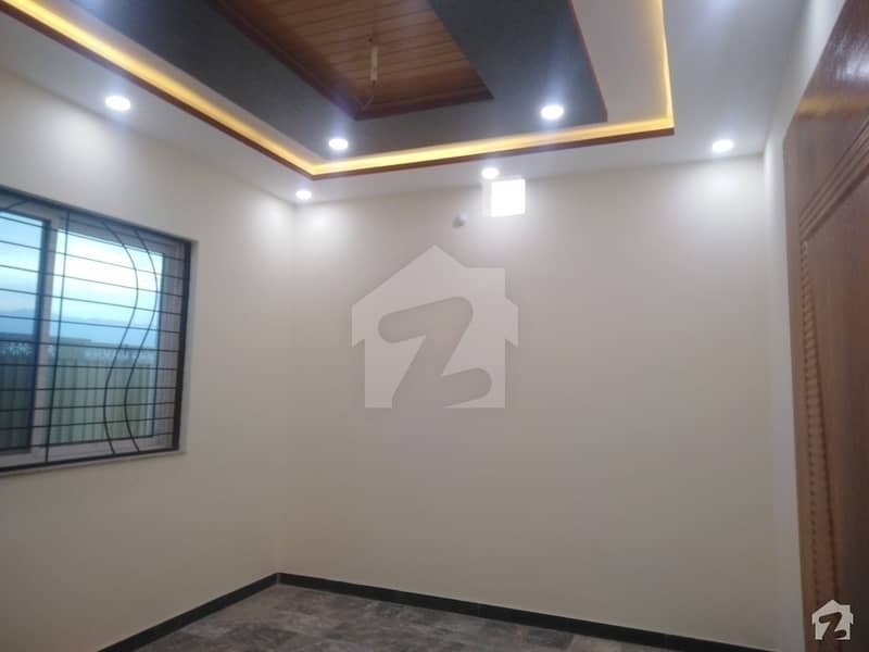 5 Marla House For Grabs In Hayatabad Phase 6