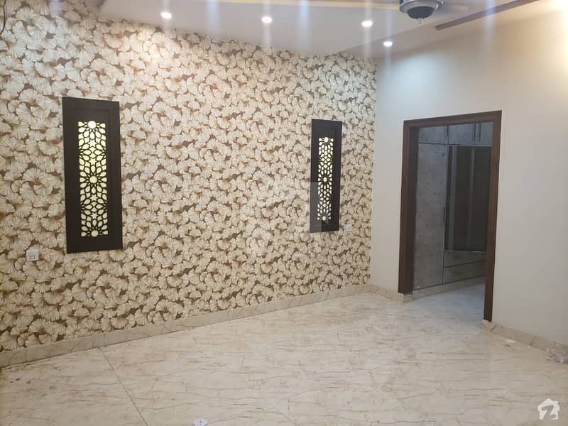 ایڈن گارڈنز فیصل آباد میں 3 کمروں کا 5 مرلہ مکان 55 ہزار میں کرایہ پر دستیاب ہے۔