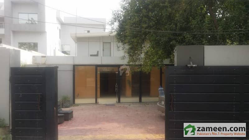 26 Marla Commercial House Constructed Area For Sale Main Peshawar Road