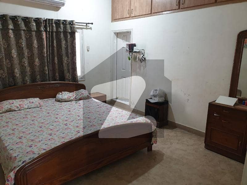 GulshanEIqbal Block 13D , Prime Location 400 Sq Yard Double Story