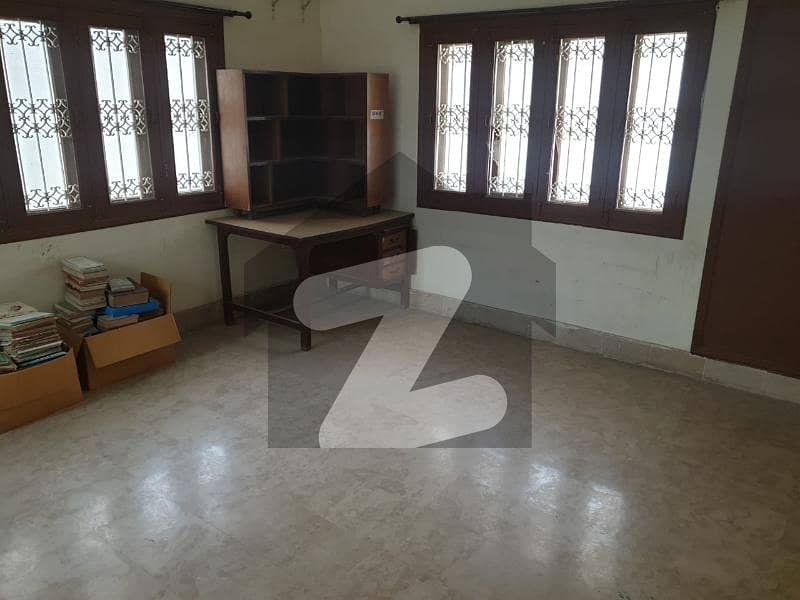 GulshanEIqbal Block 13D , Prime Location 400 Sq Yard Double Story